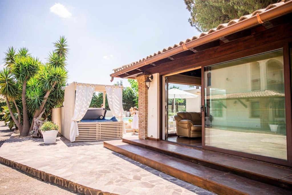 Villa Laoconte Piscina, Jacuzzi E Biliardo Canicattì Buitenkant foto