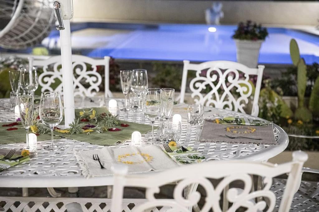 Villa Laoconte Piscina, Jacuzzi E Biliardo Canicattì Buitenkant foto
